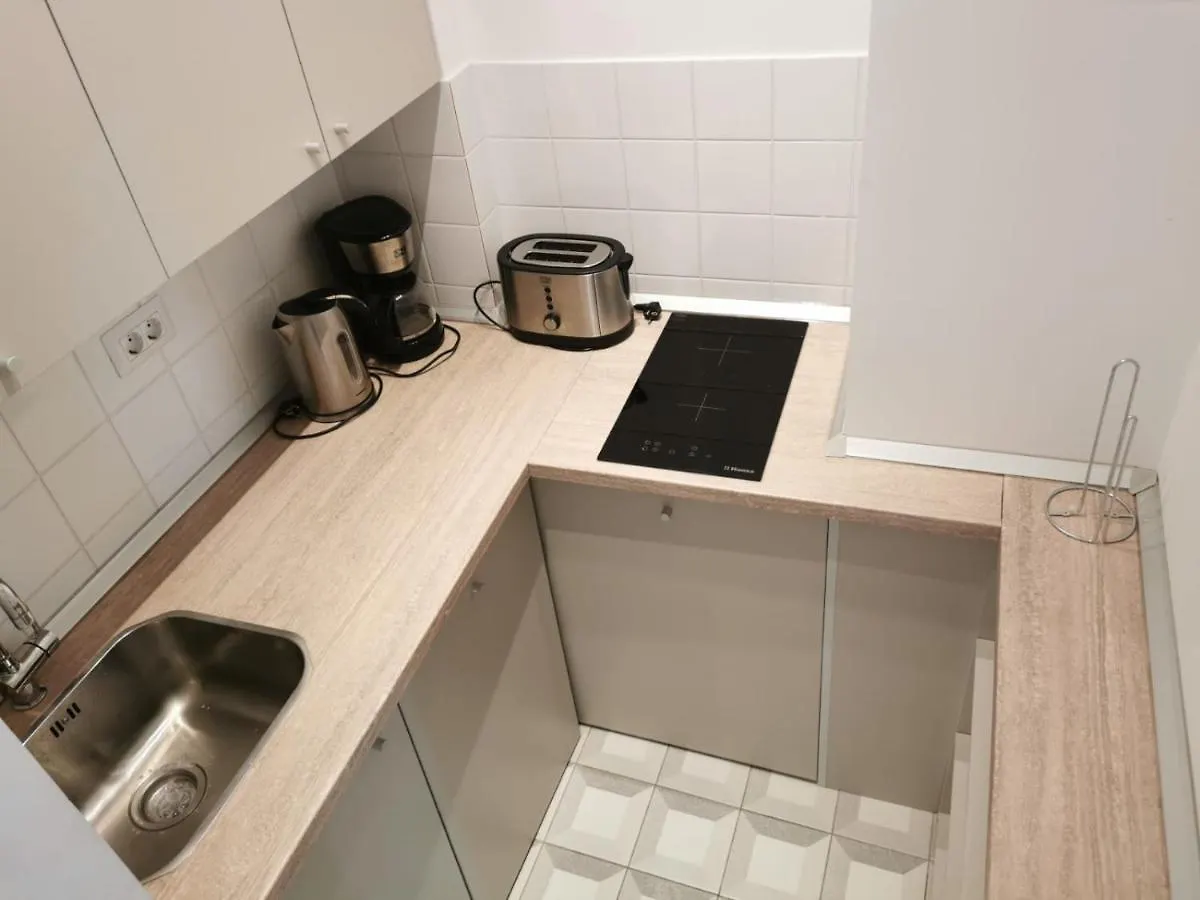 Leedo Cozy Studio Bucarest 0*,
